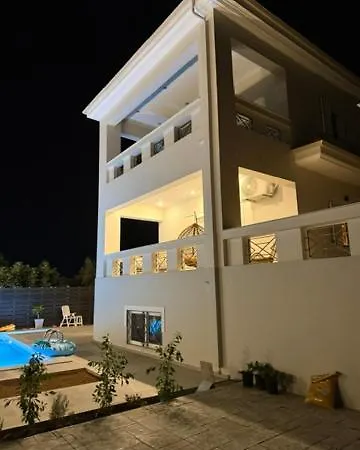 Exclusive With Pool Villa *